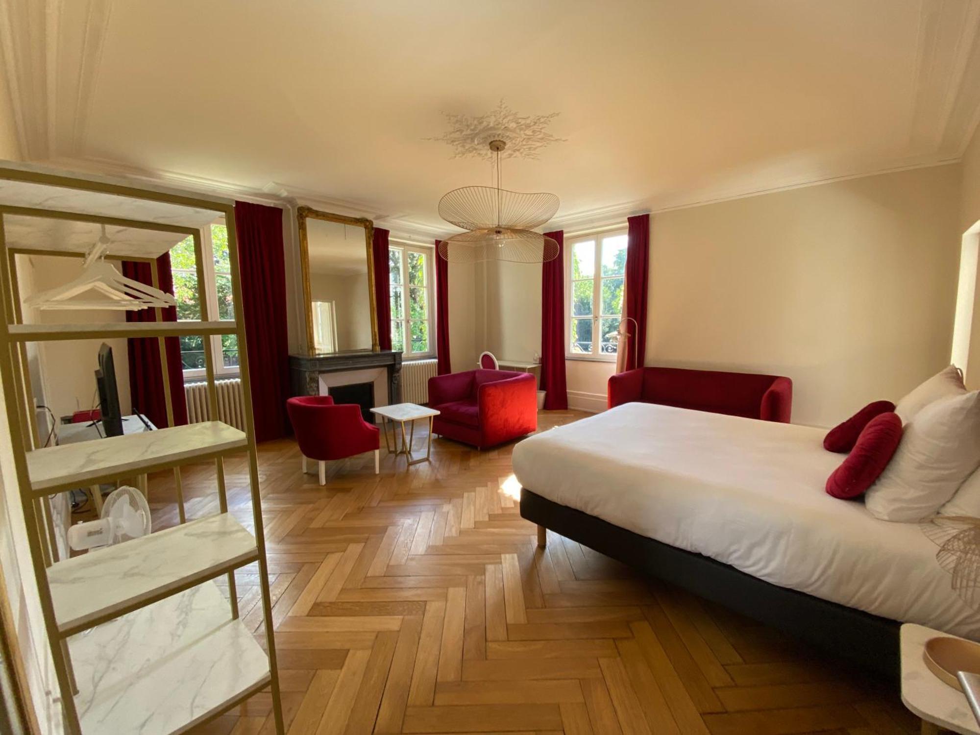 Logis Hotel Du Parc Pont-à-Mousson Eksteriør billede