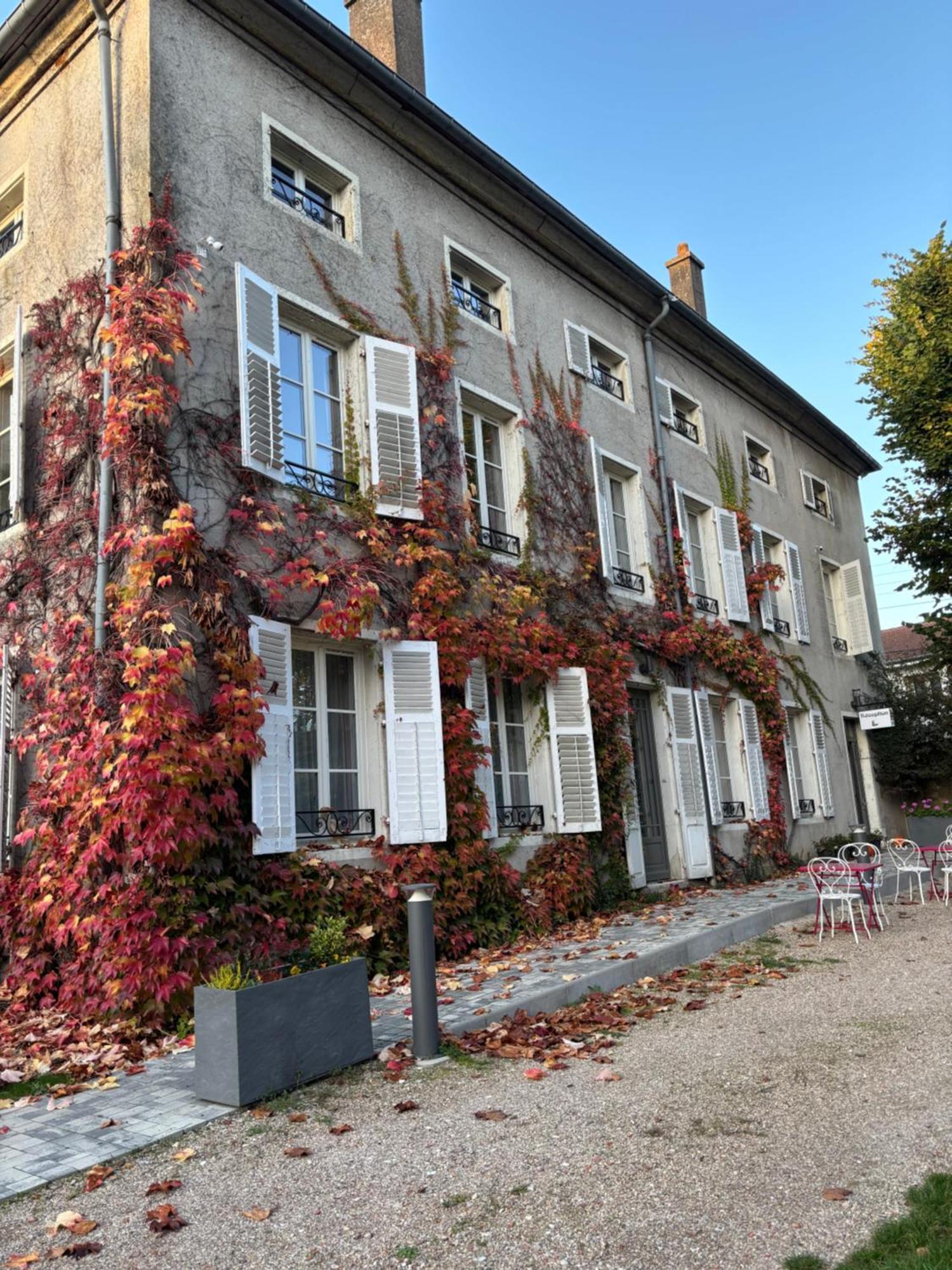 Logis Hotel Du Parc Pont-à-Mousson Eksteriør billede