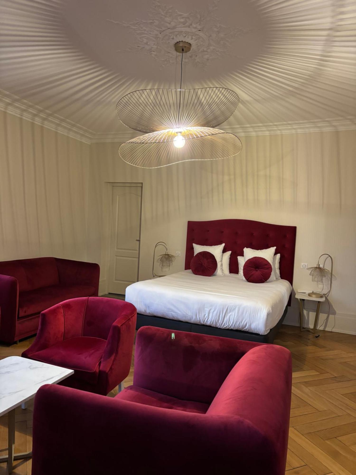 Logis Hotel Du Parc Pont-à-Mousson Eksteriør billede